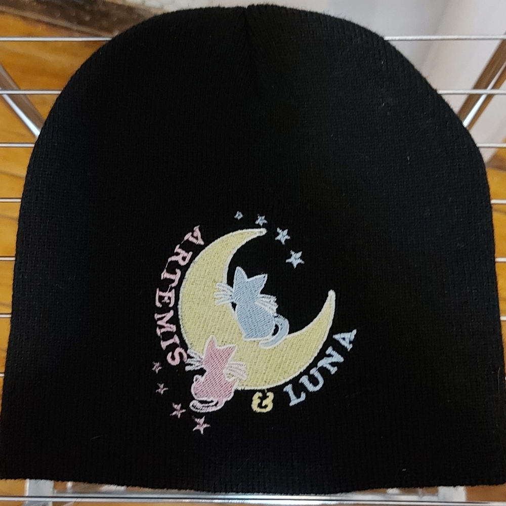 NWOT Sailor Moon cats artimis luna touque beanie winter hat black moon soft